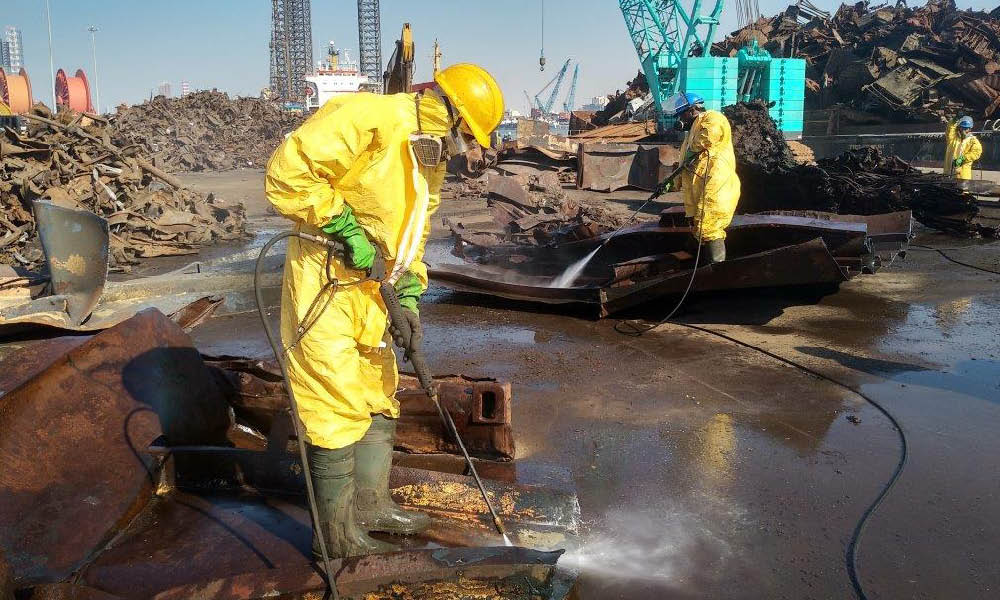 Cleaning and Waste Management Services to C/S Maersk Honam